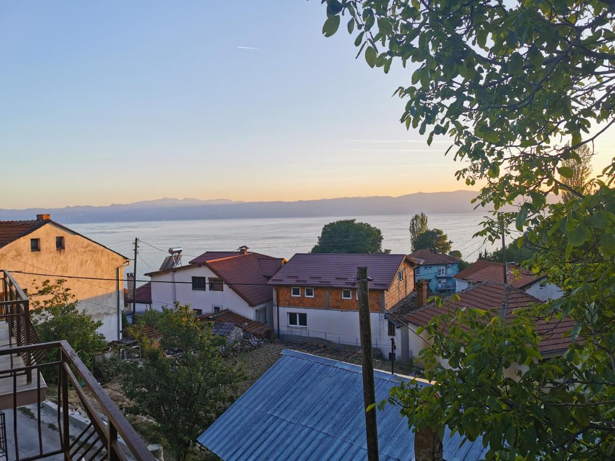 Gopo Guesthouse Elshani Exteriör bild