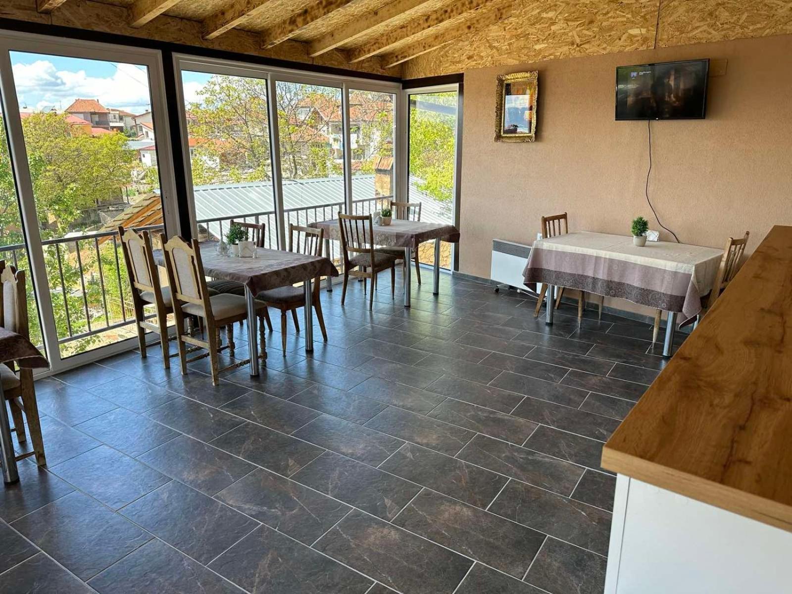 Gopo Guesthouse Elshani Exteriör bild